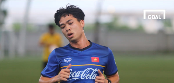 Công Phượng bất ngờ "chiếm" số áo của Văn Toàn ở Olympic Việt Nam