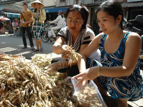 Hàng Tết đã sẵn sàng