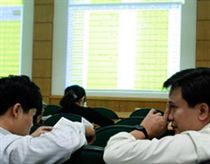 Vn-Index đảo chiều sau hai phiên vượt dốc 