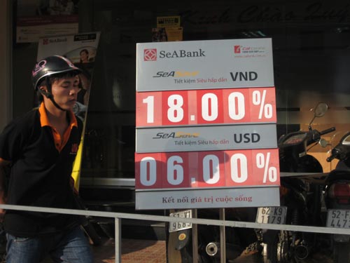 Lãi suất biến động mạnh