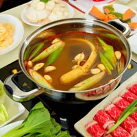Thưởng thức hương vị lẩu nhân ngày 08/03