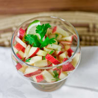 Salad giòn ngọt với trái táo chín