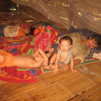 Những người đàn bà mang “bom ết” 