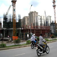 "Lách" qua cơn khủng hoảng BĐS 