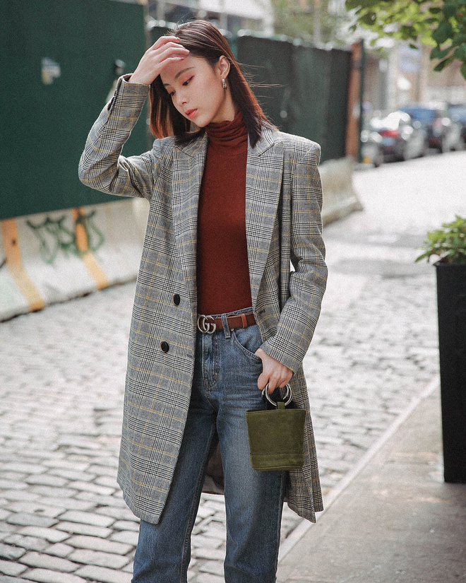 Diện quần jeans đi làm quả thực thú vị, nhưng mặc sao cho đúng chất công sở thì bạn cần nhớ 3 công thức sau