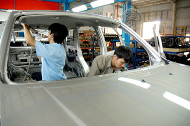 Tránh khủng hoảng, Việt kiều về nước kiếm việc 