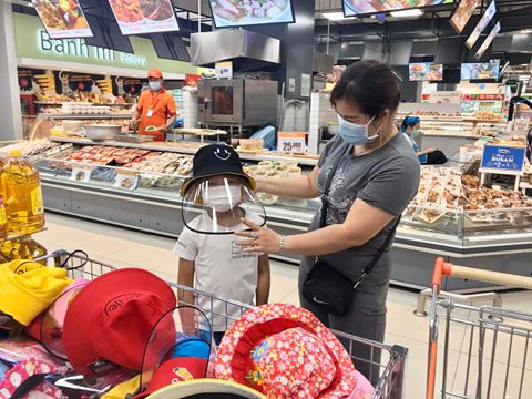 Nón chống dịch Covid-19 bán tại siêu thị có gì đặc biệt?