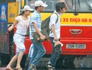 Trời mát, mưa rào trong đợt thi đại học thứ hai 