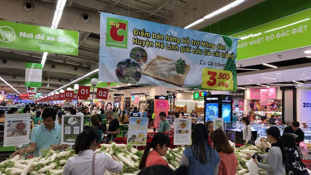 Siêu thị đồng loạt 'giải cứu' củ cải