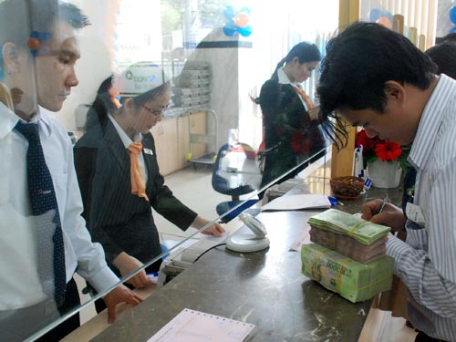Đua lãi suất rất nguy hiểm