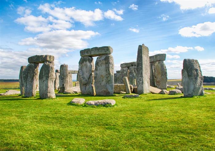 Bất ngờ cách người xưa vận chuyển đá khổng lồ xa 200km đến bãi đá cổ StoneHenge