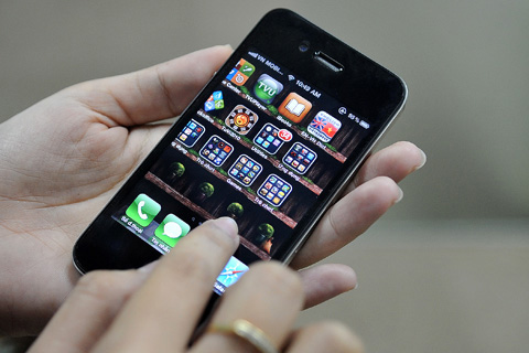 VinaPhone lại tăng giá iPhone 4  