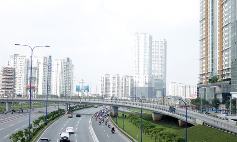 Bùng nổ trung tâm mua sắm mới phía Đông TP HCM