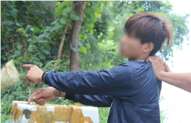 Thiếu niên 15 tuổi mang súng nhựa đi cướp ngân hàng