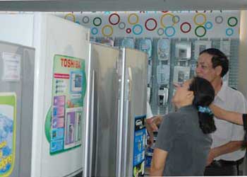 Thị trường điện máy nóng lên