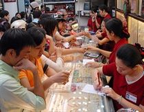 Thị trường vàng trải qua đợt 'sóng' ngắn ngủi