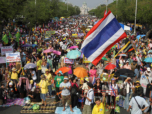 Bốn nhóm biểu tình ở Bangkok