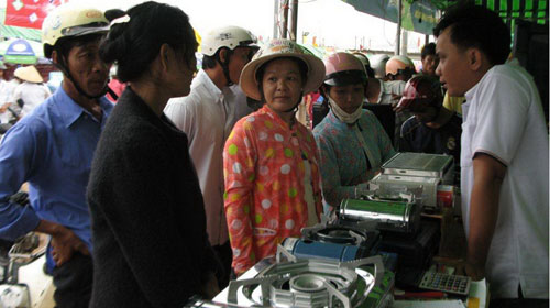 Mong hàng Việt hướng về nông dân 