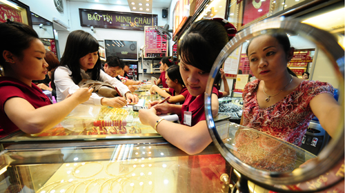 Giá vàng hỗn loạn 