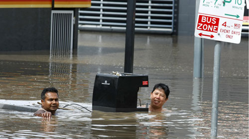 Brisbane: du học sinh Việt Nam chạy lũ