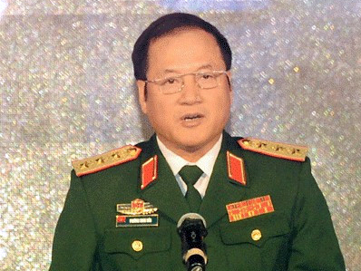 Nguyên Chính ủy Quân chủng Phòng không Không quân bị cảnh cáo