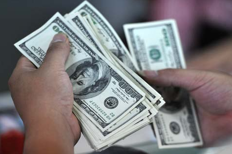 USD bật tăng, lãi suất qua đêm liên ngân hàng quay đầu giảm