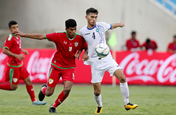 Bị Oman chia điểm, HLV Olympic Uzbekistan đổ lỗi thời tiết