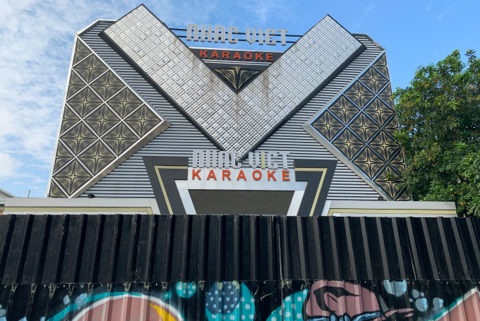 Đề xuất mở lại karaoke, vũ trường tại TP HCM