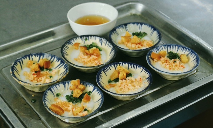Bánh bèo chén 25 năm hút khách ở Sài Gòn