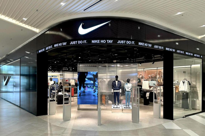 Nike ra mắt cửa hàng mới tại Lotte Mall West Lake Hà Nội