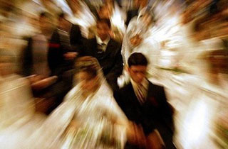 Hưởng tuần trăng mật cùng... mẹ chồng 