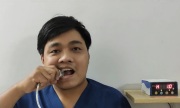 Bác sĩ trẻ nghiên cứu máy đo lực cắn