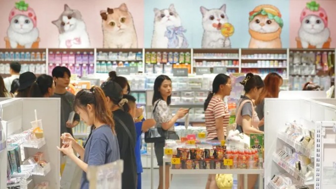 Giới trẻ Trung Quốc thích mua sắm dưới lòng đất