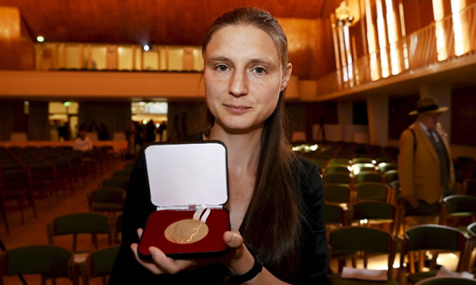 Giáo sư Ukraine và con đường đến 'giải Nobel Toán học 2022'