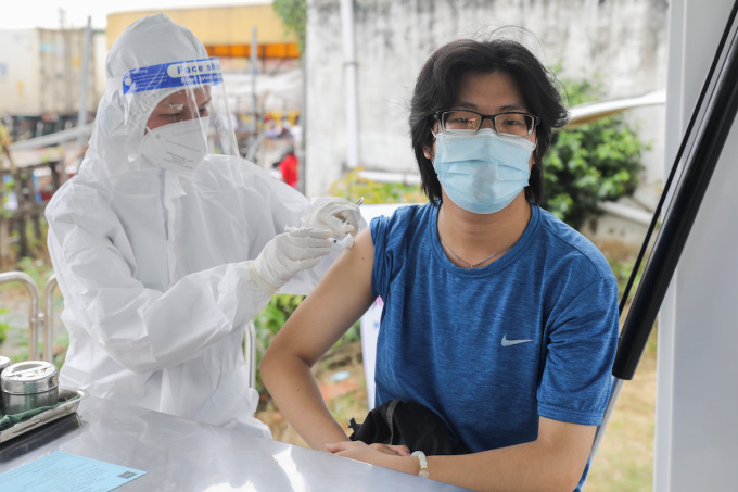 Tiêm mũi 3 vaccine Covid-19 hiệu quả bảo vệ bao lâu?