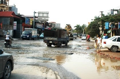 Đường 'tử thần': Dân khóc, phường 'muối mặt' đi nhờ vả