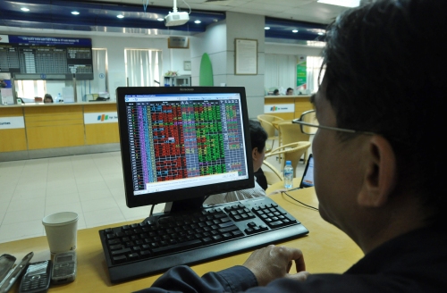 Vn-Index tiếp tục mất hơn 9 điểm