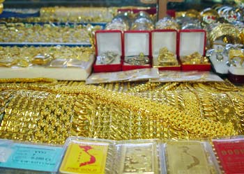 Giá vàng giảm mạnh