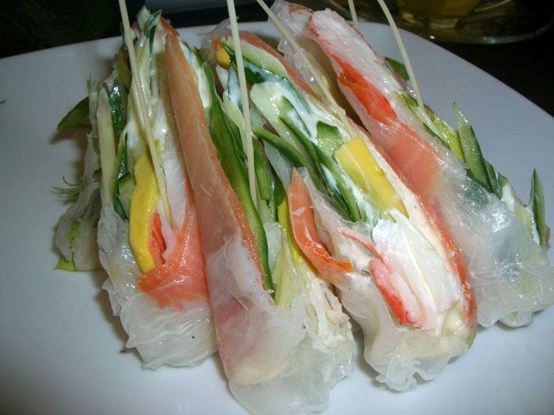 Gỏi cá hồi 