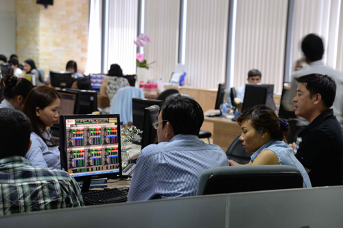 Khối ngoại hốt bạc trên TTCK