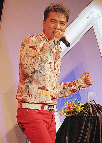 Sao hội tụ mừng 'Thế giới âm nhạc' tròn 2 tuổi