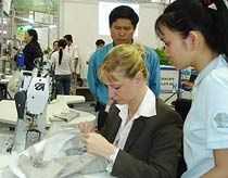 Ấn Độ điều tra chống phá giá vải sợi VN 