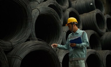 Giá thép bắt đầu giảm