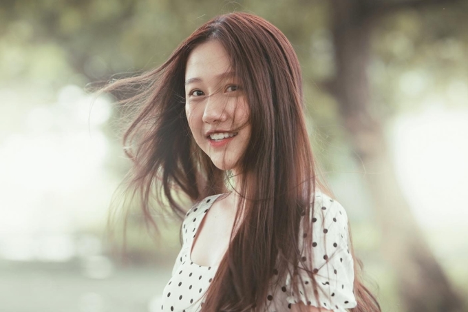 Nhan sắc tuổi 23 của em gái Trấn Thành