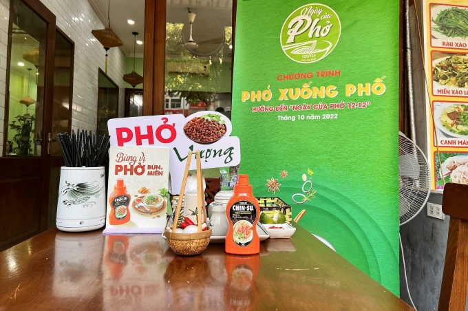 Tương ớt phở Chin-su có mặt ở nhiều quán ăn Hà Nội