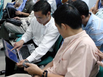 Chứng khoán nhúc nhắc lê bước