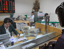 Lãi suất tiết kiệm lại vọt lên 17% một năm