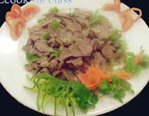 Bắp bò luộc mắm