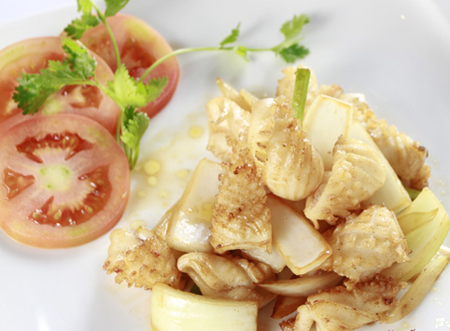 Mực một nắng chiên nước mắm