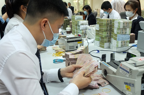 Ưu tiên bán lẻ, ngân hàng tăng tuyển nhân viên
